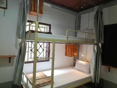 City Backpackers & Travel Luang Prabang Buitenkant foto